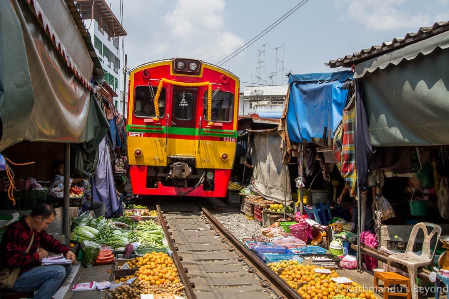 Maeklong market bangkok