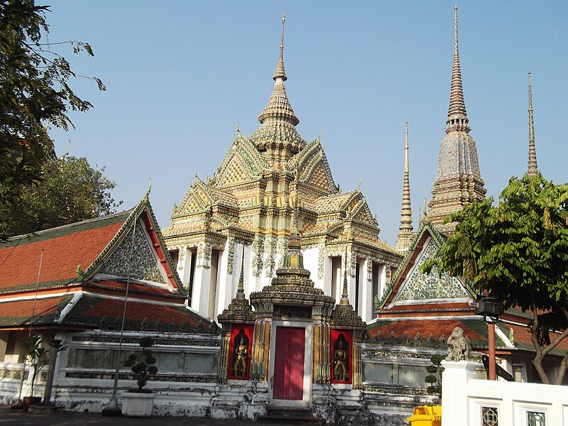 Wat Pho bangkok, Reclining buddha